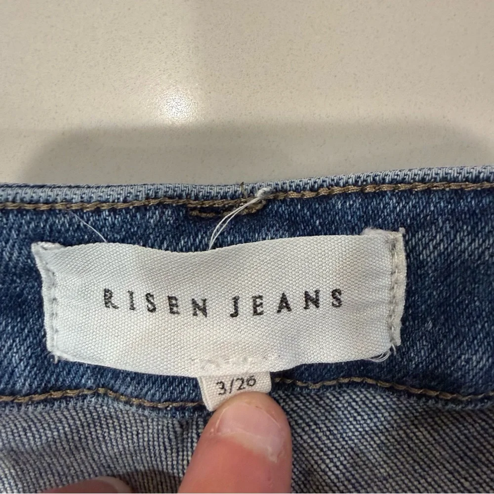 Risen HighRise Wide Leg Denim Jeans Women’s Size 3/26 Vintage Blue Wash Raw Hem - Picture 4 of 8